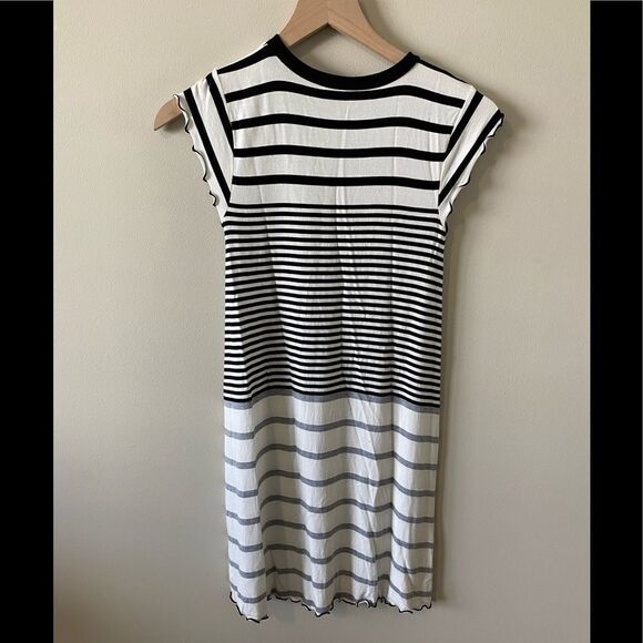 American Eagle T-Shirt Dress - Picture 3 of 6